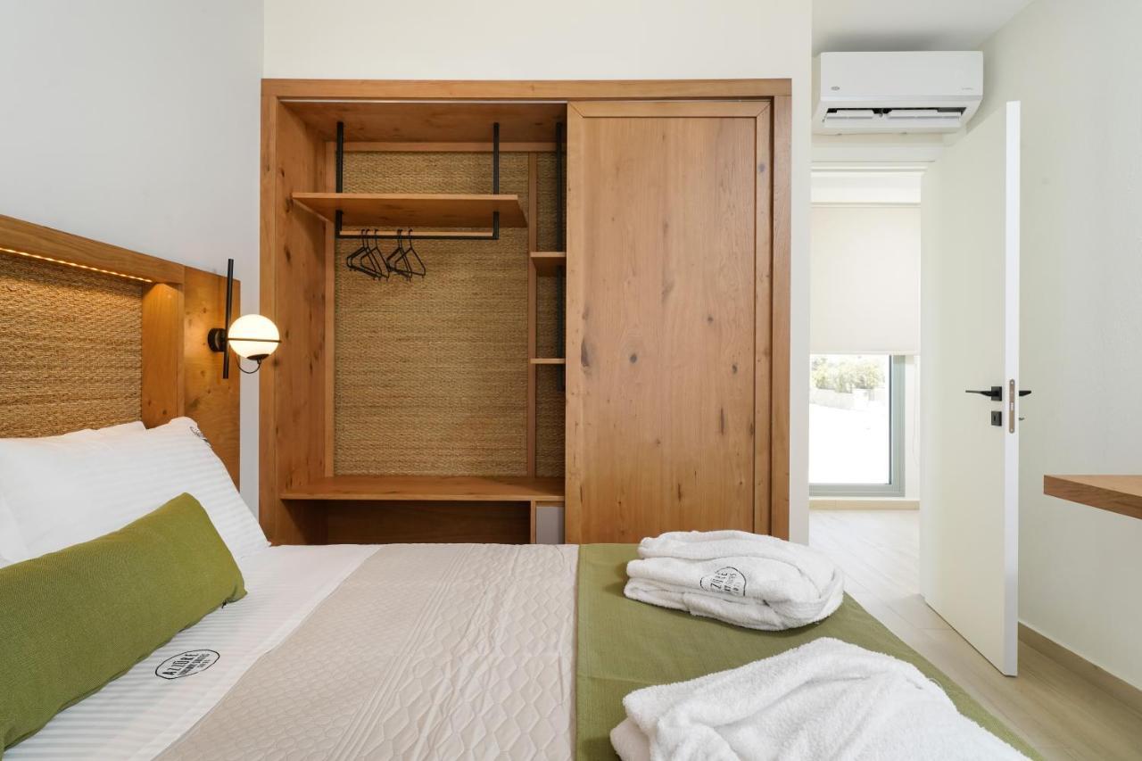 Azzure Luxury Suites Potos Luaran gambar