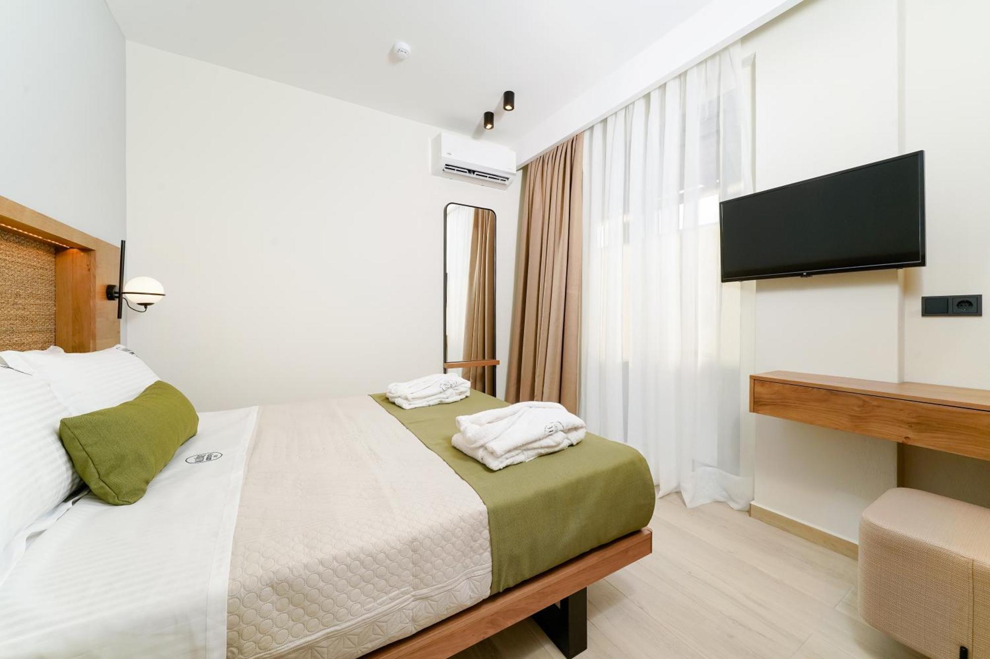 Azzure Luxury Suites Potos Luaran gambar
