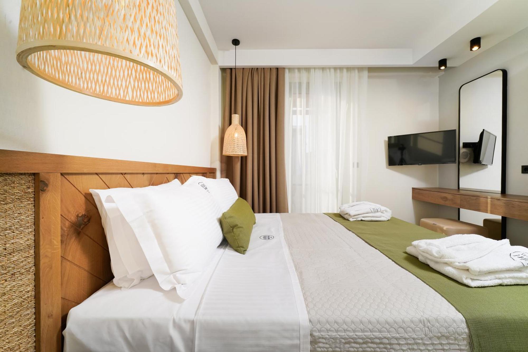 Azzure Luxury Suites Potos Luaran gambar