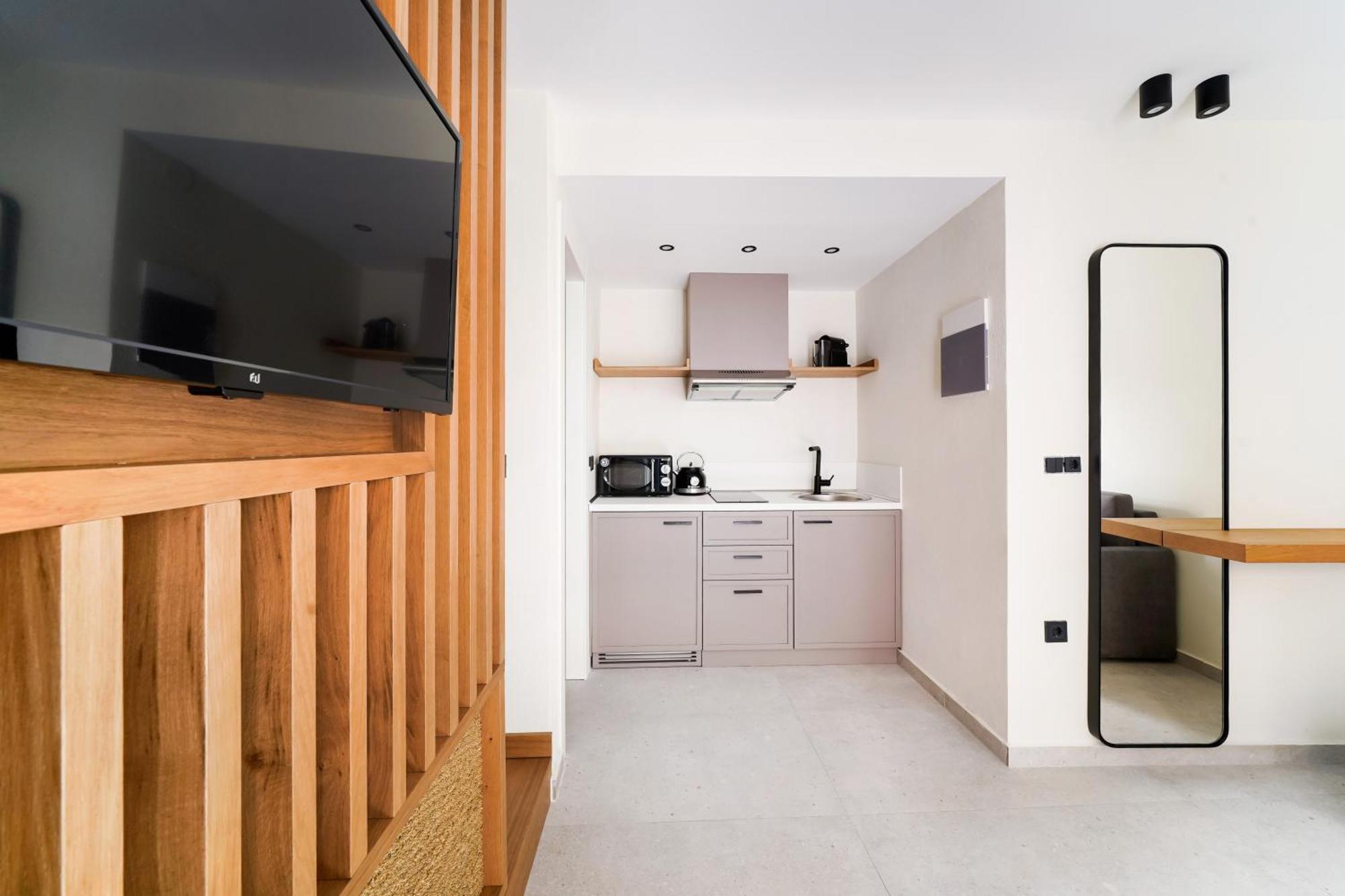 Azzure Luxury Suites Potos Luaran gambar